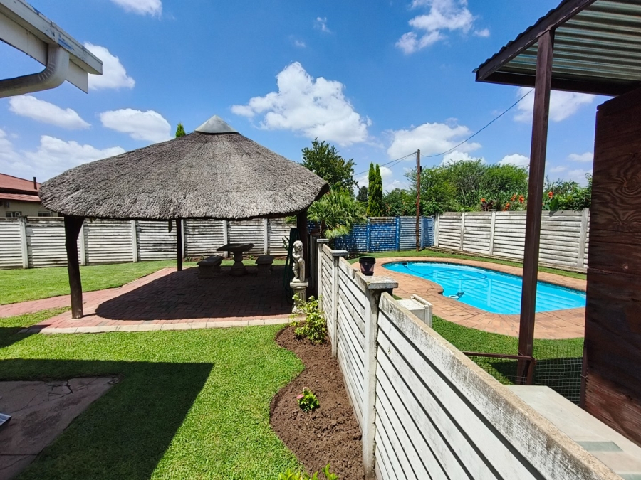 4 Bedroom Property for Sale in Parys Free State